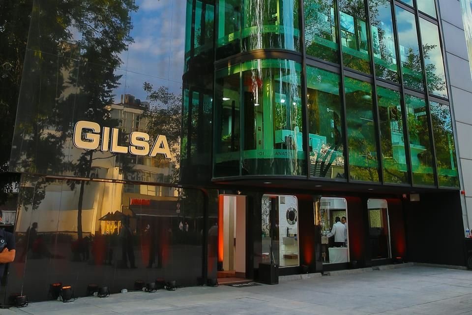 Showroom localizado en Avenida Presidente Masaryk número 139.