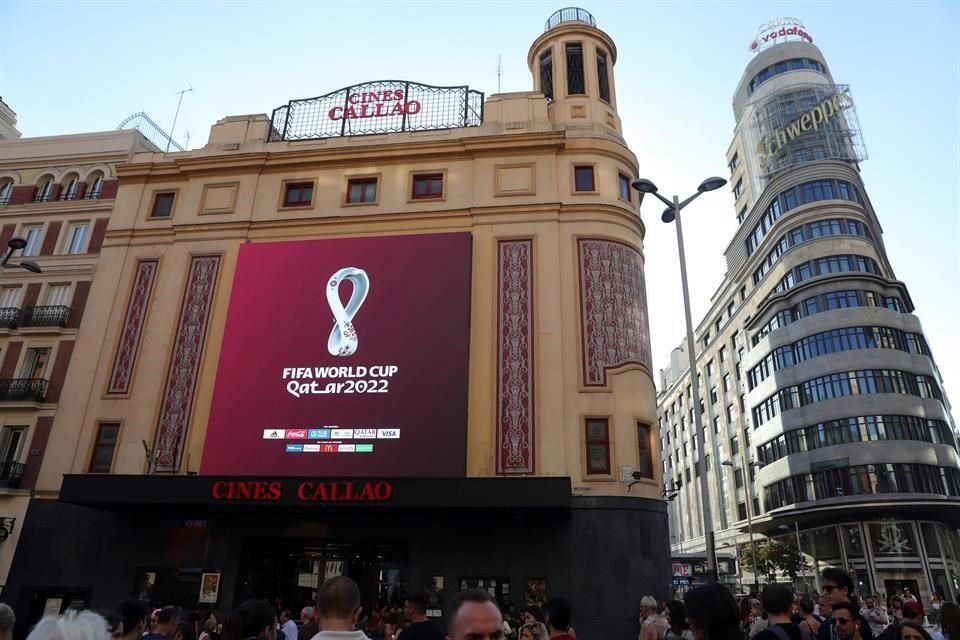 En Qatar ya luce el logo mundialista.