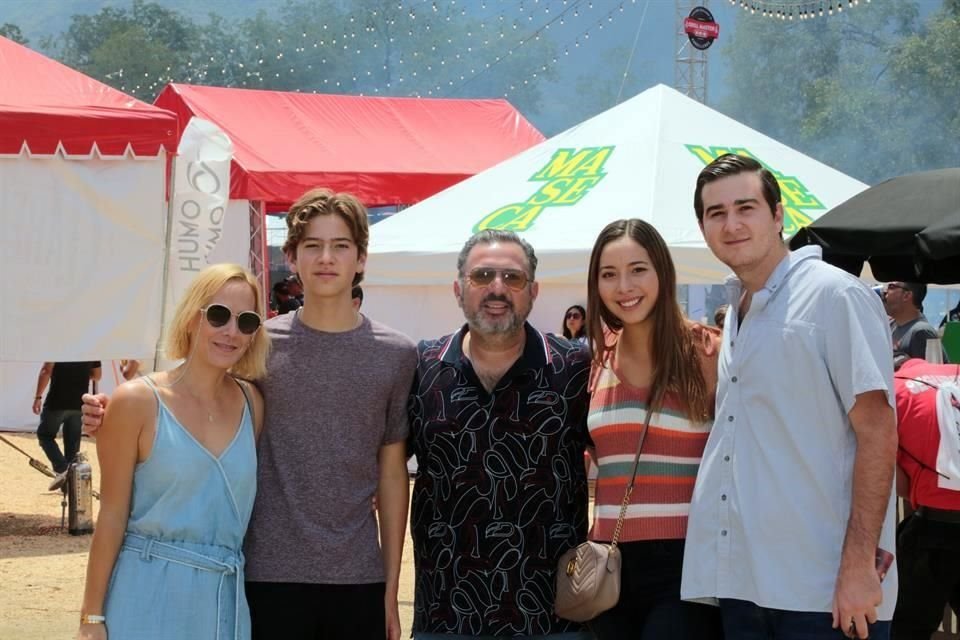 Rebeca Lobo, Guillermo Nájera Jr., Guillermo Nájera, Rebeca Nájera y Jorge Ferrigno