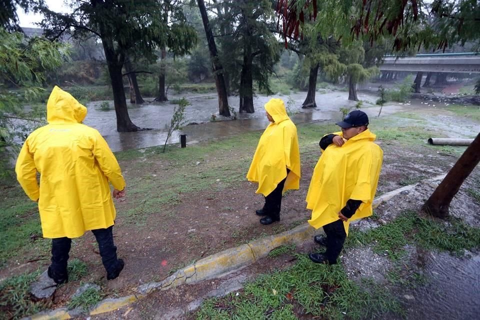 El Río La Silla, a la altura del Parque Tolteca, fue monitoreado por las autoridades.