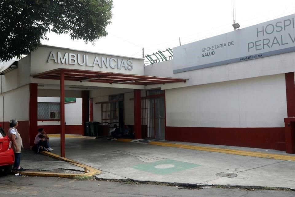 Empleados encontraron a la recién nacida aún con la placenta en el lugar, la cual fue trasladada en una ambulancia al Hospital Pediátrico Peralvillo.