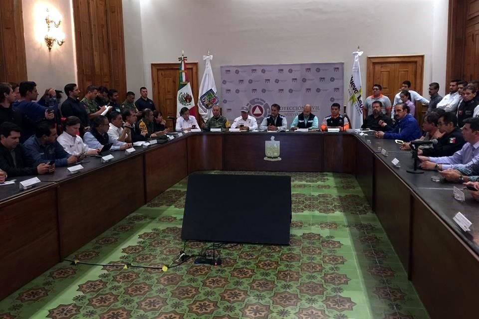 En rueda de prensa con el Comité de Contingencias Hidrometeorológicas, el Gobernador dijo que la precipitación será de casi 200 litros por metro cuadrado en las siguientes horas.