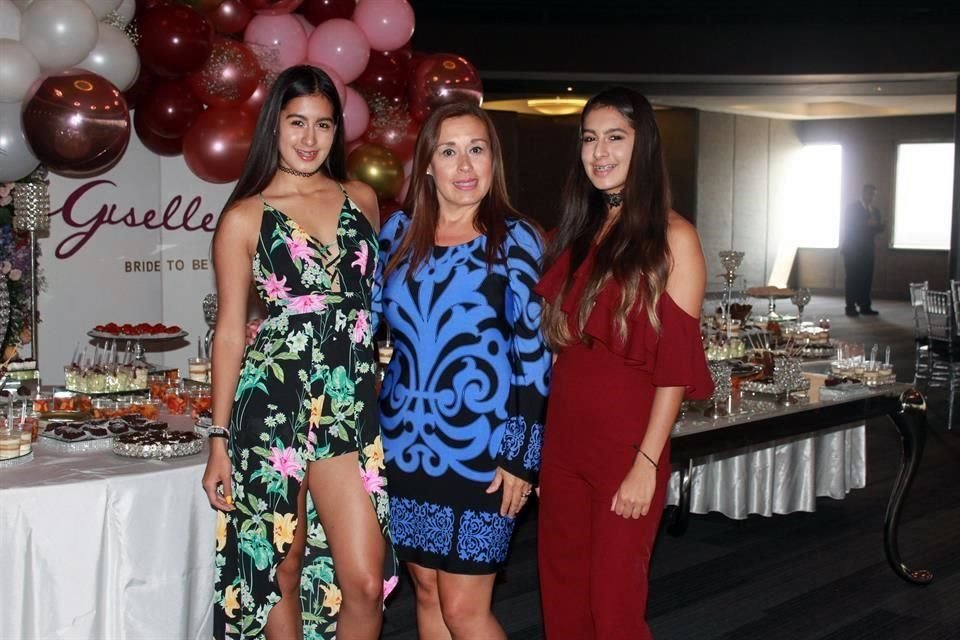 Georgina Ocañas, Georgina López de Ocañas y Mariana Ocañas