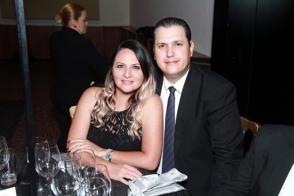 Olivia Rodríguez y Luis Garza