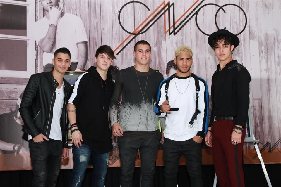 Christopher Vélez, Richard Camacho, Erick Colón, Joel Pimentel, Zabdiel de Jesus, integrantes de CNCO, continuarán siguiendo el consejo de Ricky Martin.