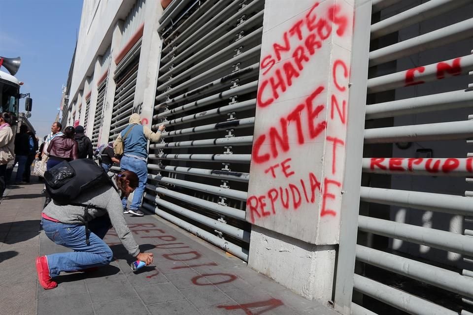 El magisterio disidente impulsa que el perfil docente incluya resistencia y desobediencia.