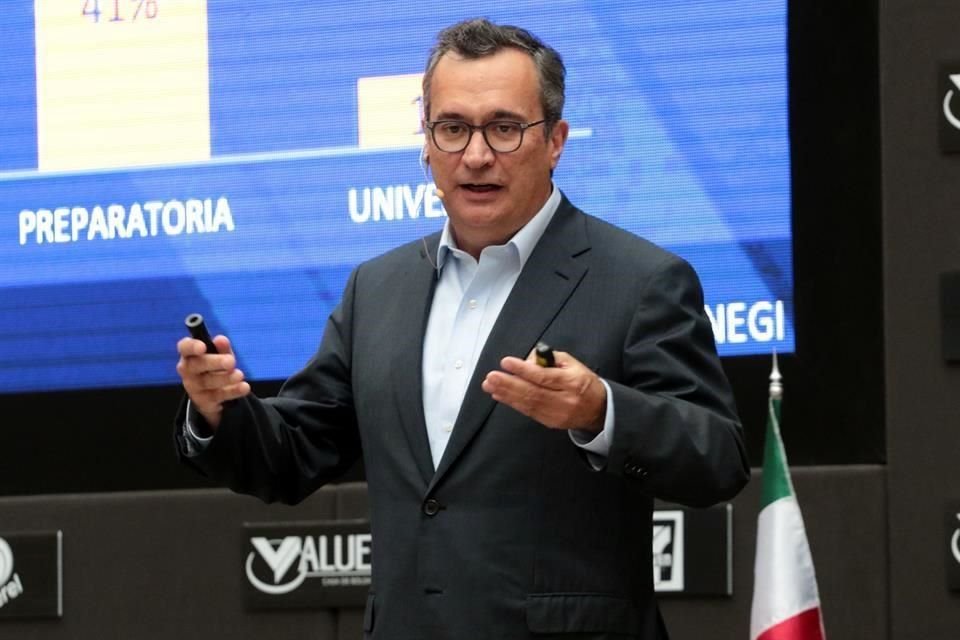 Álvaro Fernández Garza, presidente del consejo de la UDEM y director general de Alfa.