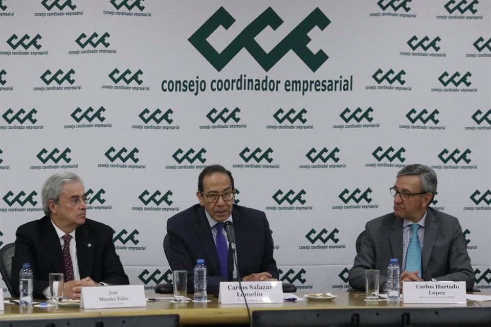 El CCE advirtió que el proyecto de Presupuesto de Egresos plantea una baja inversión pública.