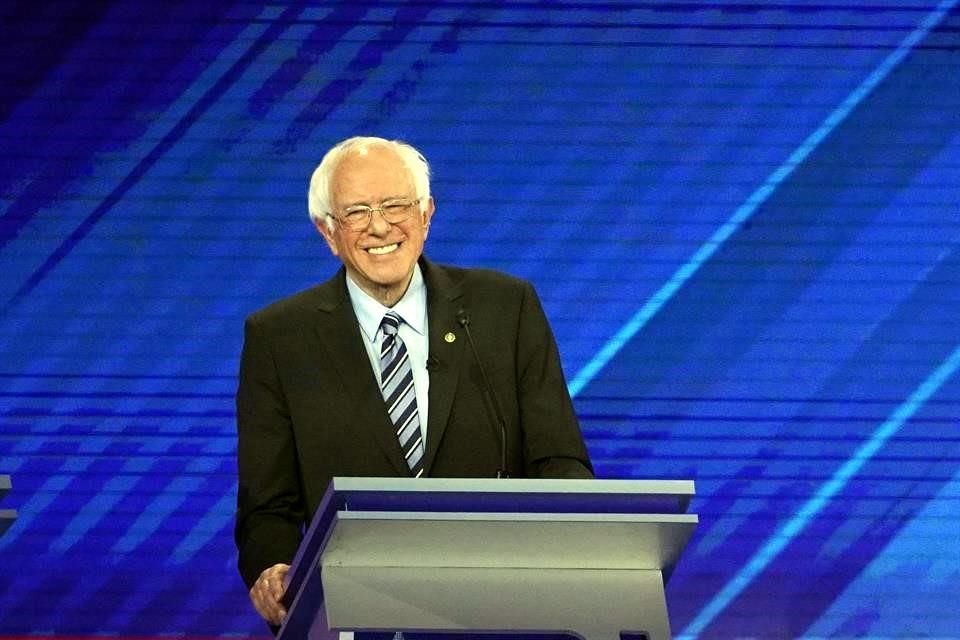 Sanders afirmó que comparar su definición de socialismo con lo que ocurre en Venezuela es injusto.