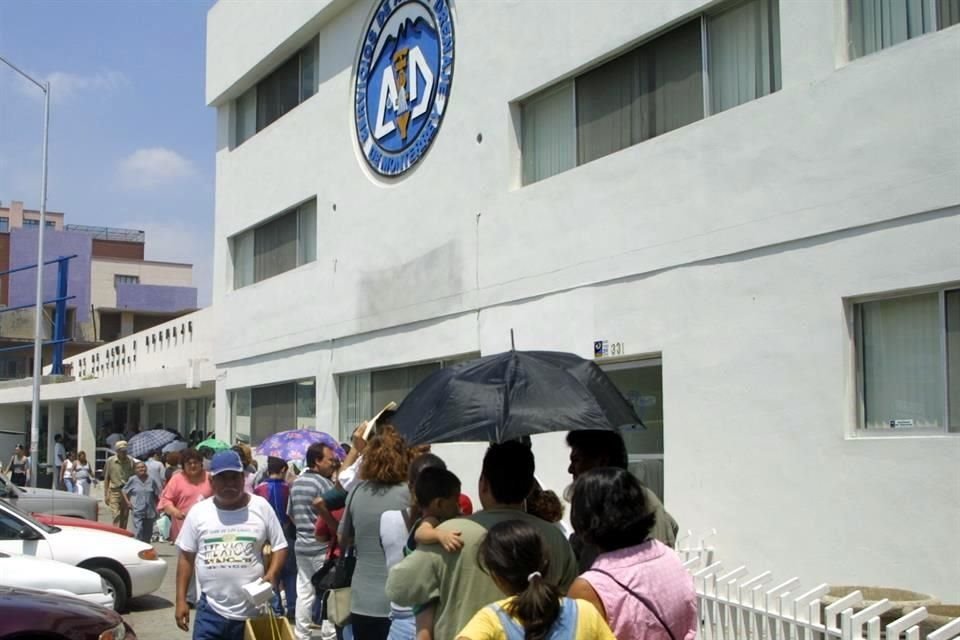 Aunque cinco empresas se registraron al proceso, Agua y Drenaje de Monterrey desechó el 20 de diciembre todas las propuestas.