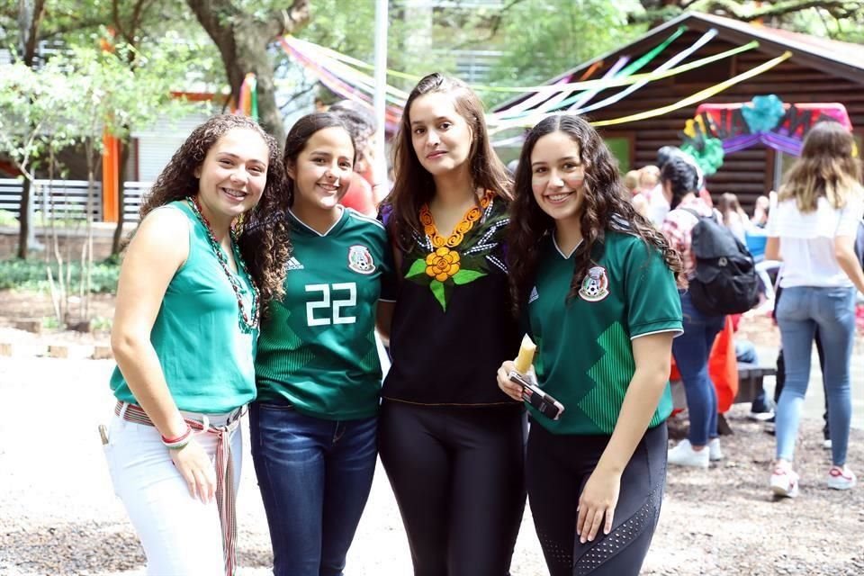 Pamela González, María José Zertuche, Renata Hernández y Flor Villarreal