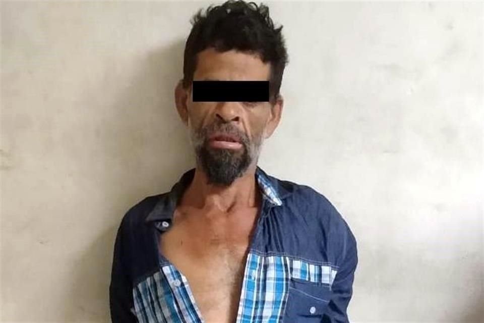 Los detenidos fueron identificados como Alberto, de 41 años, quien era el conductor de un auto Tsuru; César Antonio, de 31 y Leidy, de 26.