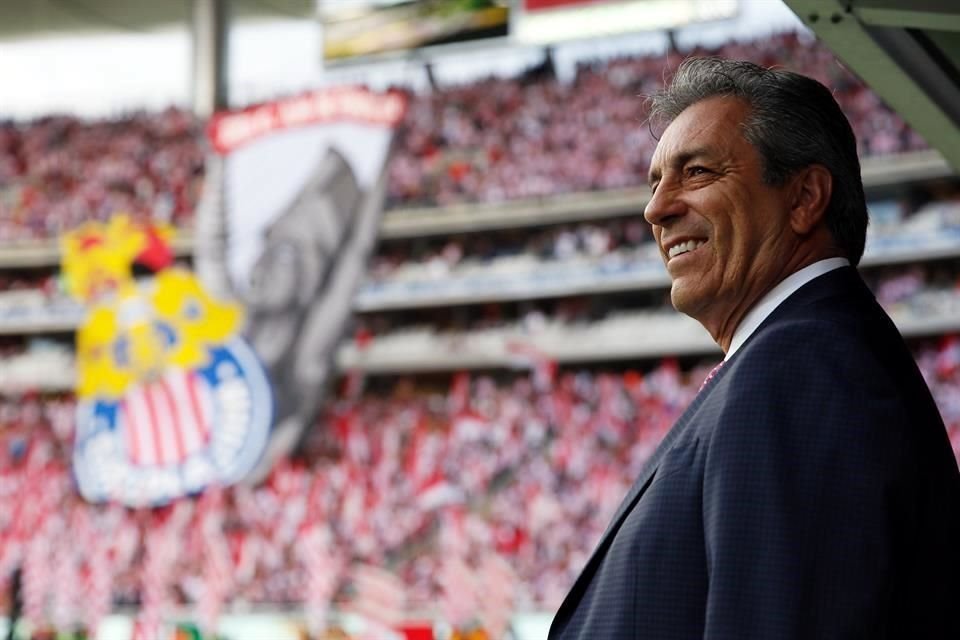 Tomás Boy tomó oxígeno puro con la victoria de las Chivas en el Clásico Tapatío.