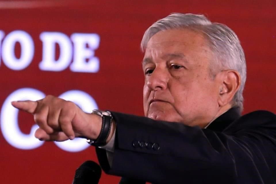 AMLO dijo que confía en el aval a leyes secundarias de la reforma educativa.