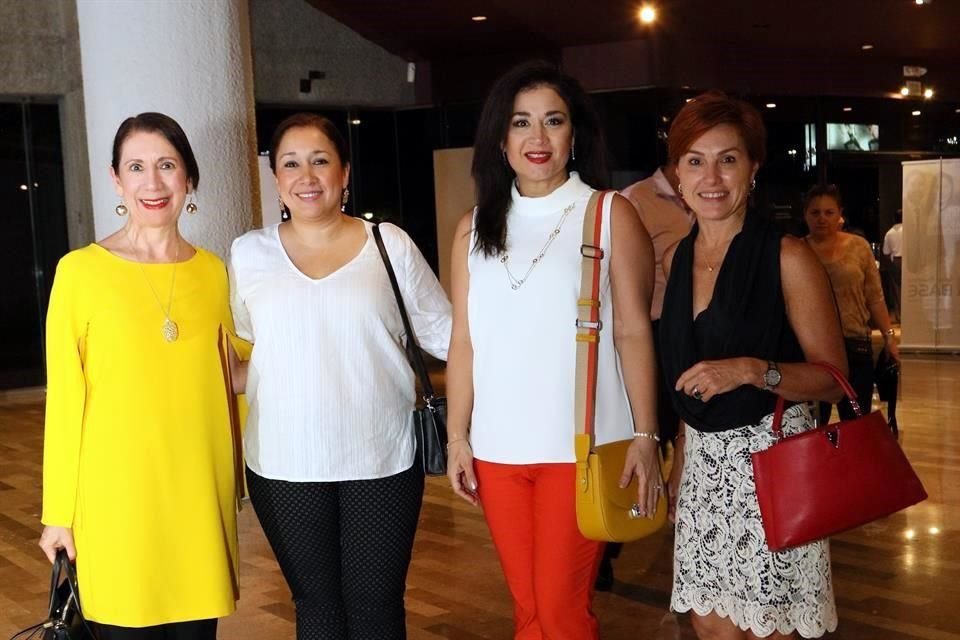 Griselda Elizalde, Lucy Taha de Fernández, Bárbara Barceló de Náder y Malú Ramones