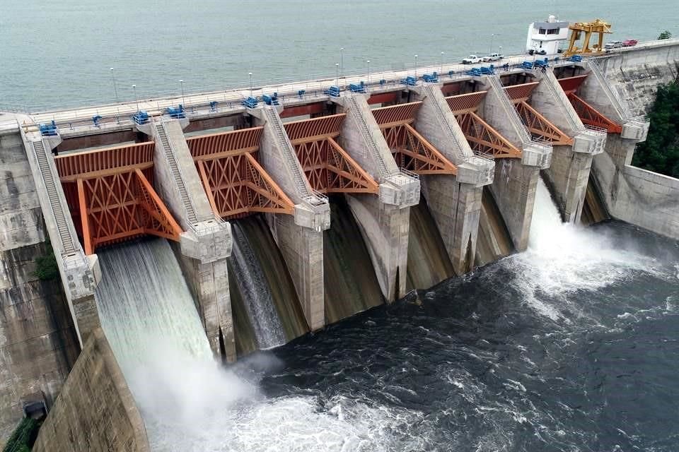 Apartir de hoy, la CNA iniciará el trasvase de agua de la Presa El Cuchillo a la Marte R. Gómez, de Tamaulipas. 