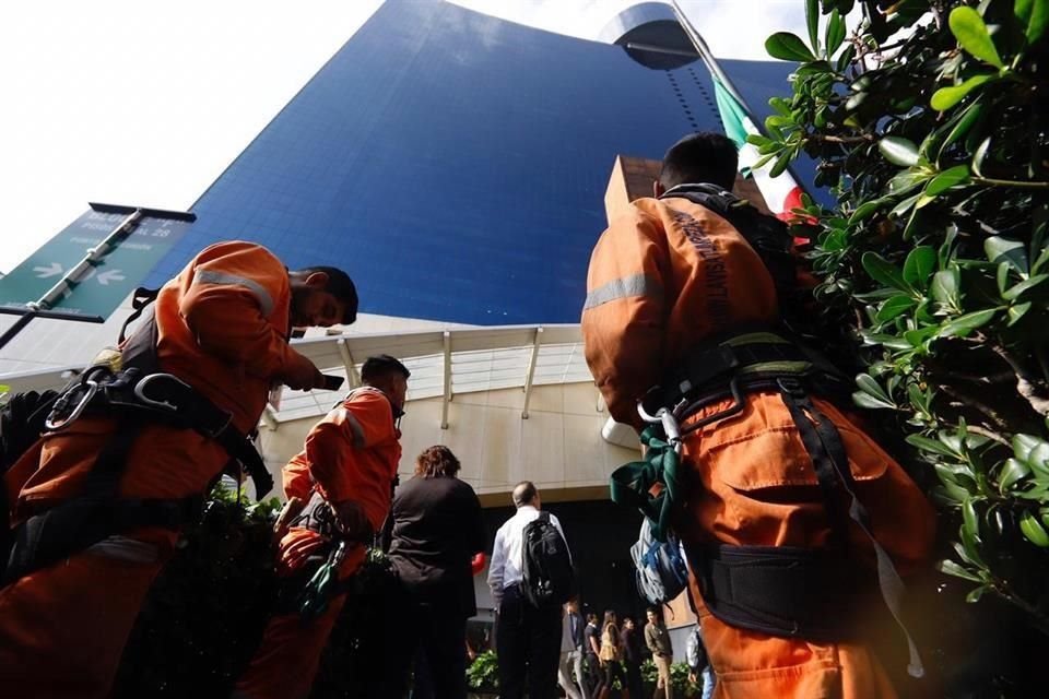 Se estima que alrededor de 7 millones de personas y 11 mil inmuebles públicos y privados en CDMX participaron en el Macrosimulacro. Aquí el World Trade Center.