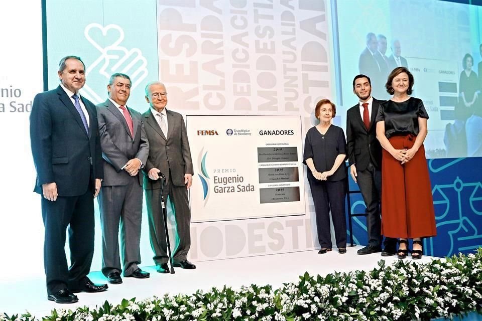 Salvador Alva, José Antonio Fernández Carbajal, Mario Javier Robinson Bours Almada, Consuelo Garza de Garza, Gabriel Alonso Minjarez y Anna Laura Demichelis Machorro