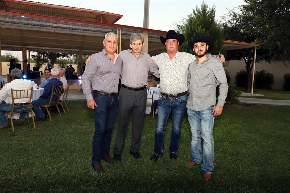 Iram Villarreal, Chano Villarreal Villarreal, Alejandro Villarreal Ayala y Alejandro Villarreal López