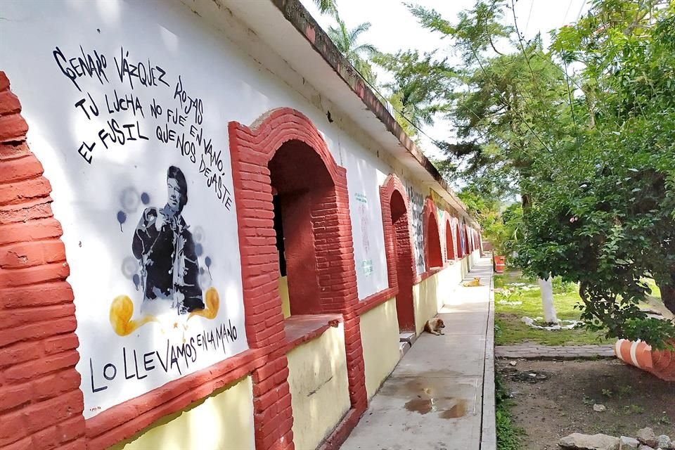 Es aquí en donde los muchachos de primer año tienen que vivir, ya en el siguiente año se mudan a otro edificio de la misma escuela.