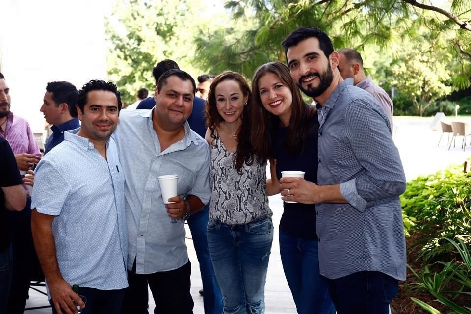 Miguel Villarreal, Edu Garza, Paty Gracia, Regina Furlong y José Belmares
