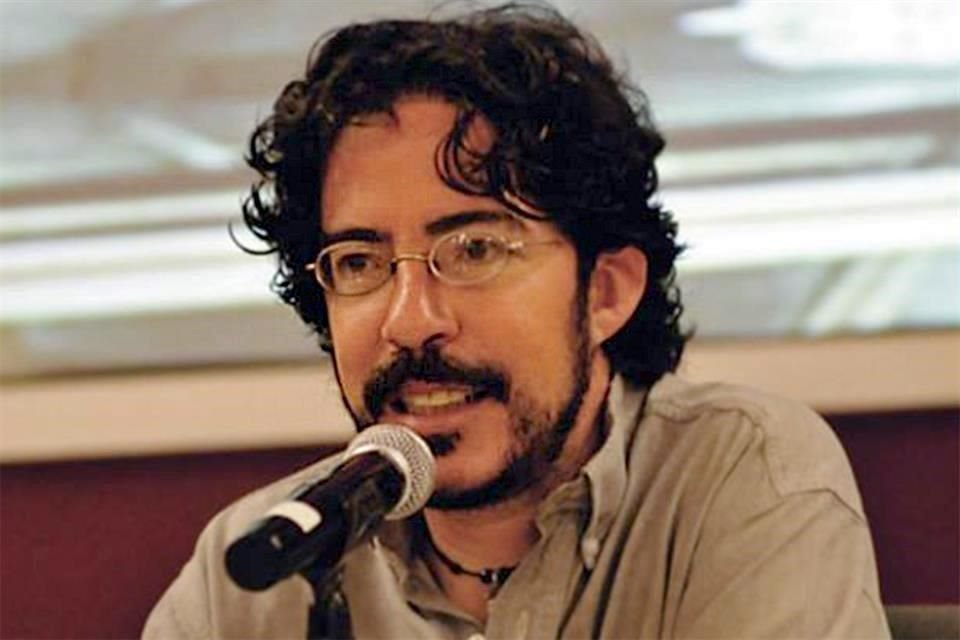 El historiador Pedro Salmerón renunció a su cargo como director general del Instituto Nacional de Estudios Históricos de las Revoluciones de México, a cual se hará efectiva el 4 de octubre.