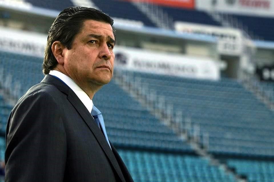 Luis Fernando Tena levantó el título con el Cruz Azul en el Invierno de 1997 y con Monarcas Morelia, en el 2000.