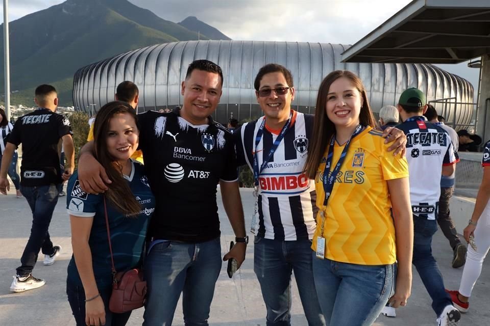 Nancy Ríos, Héctor Reyna, Leonardo García y Fátima Maldonado