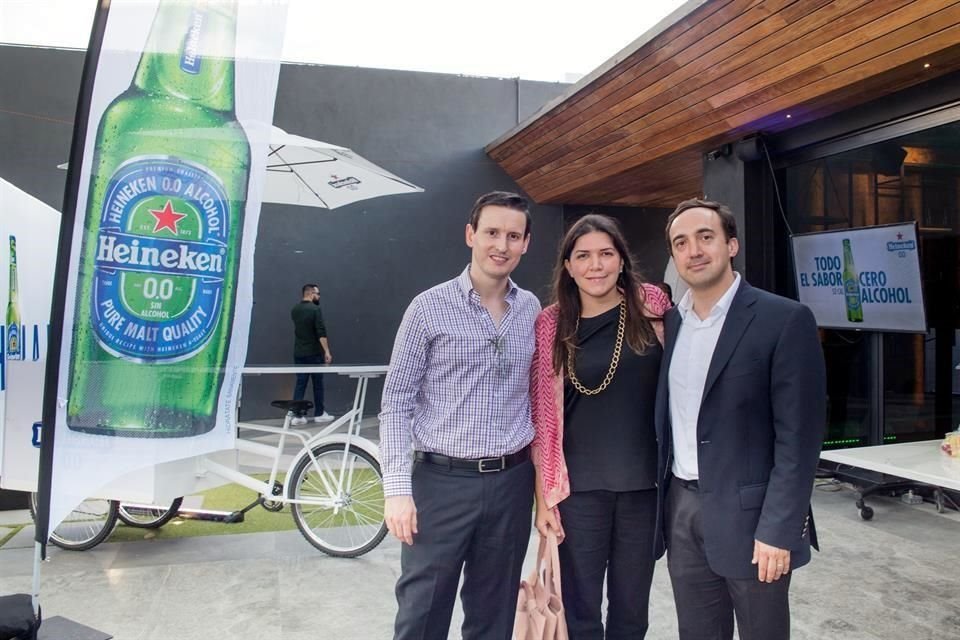 Roberto Graña, Isa Castilla, Hernan Salinas