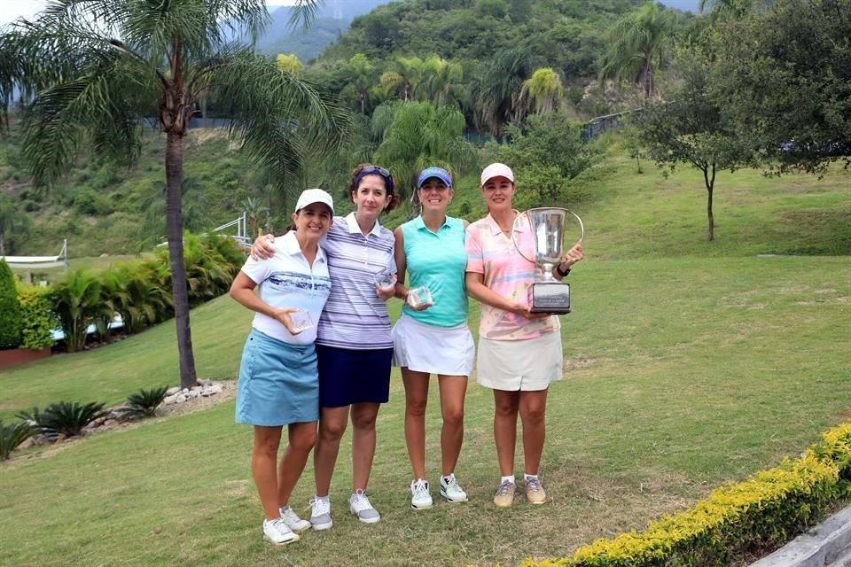 Carmen Páez, Lorena Flores de Lobatón, Lucía Farías y Kathia González de Samar