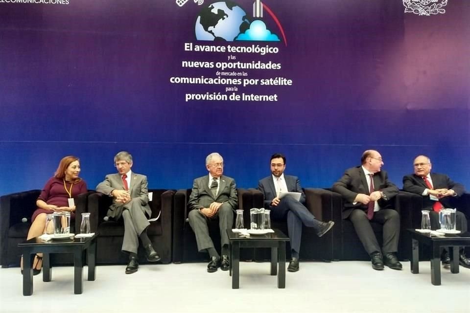 El titular de la SCT aseveró que no habrá reducciones en el pago anual de derechos de espectro como lo han solicitado operadores.