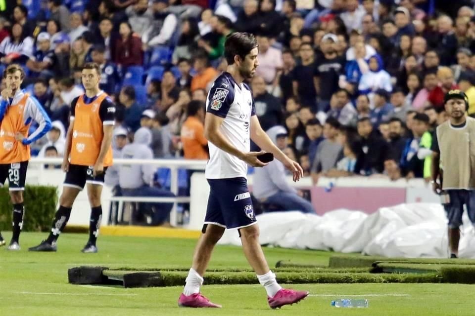 Pizarro fue expulsado el domingo ante Querétaro por dar una patada.
