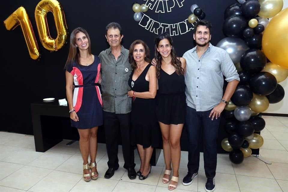 Daniela Ortiz, Jorge Ortiz Mena, Laura González de Ortiz Mena, Gaby Ortiz de Martínez y Andrés Ortiz Mena