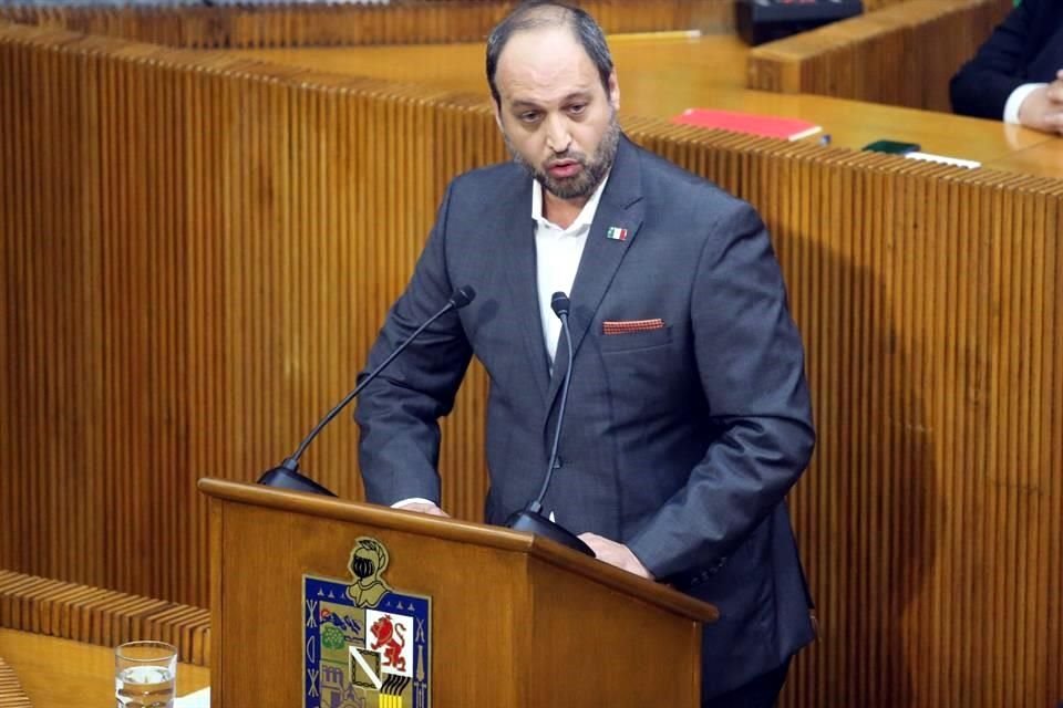 A nombre de la bancada de Movimiento Ciudadano, el Diputado Horacio Tijerina demandó a Jaime Rodríguez renunciar al cargo.