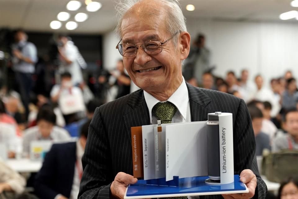 Akira Yoshino, uno de los galardonados.