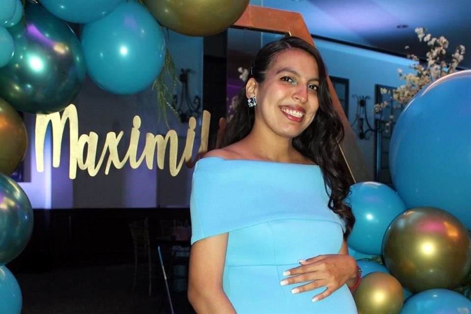 Lorena Canizales de De la Fuente