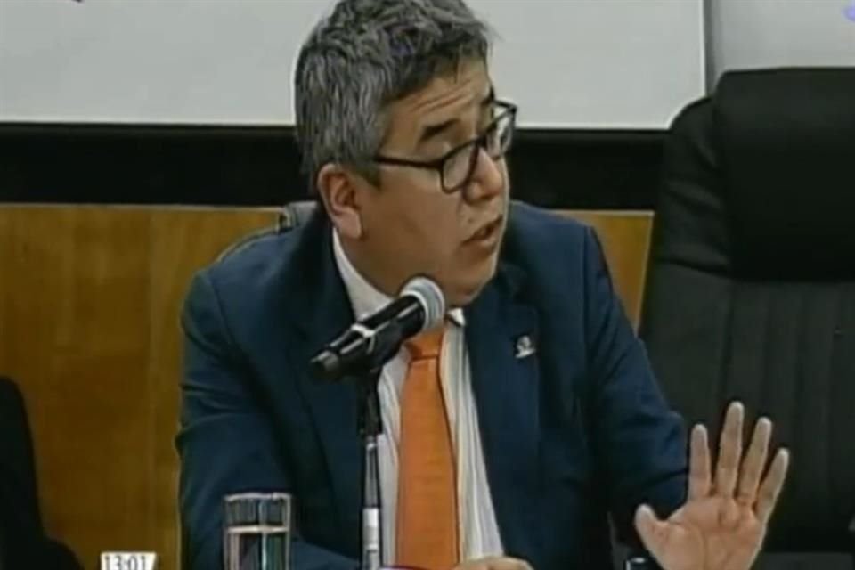 el representante de la Coparmex, Juvenal Lobato, advirtió que es inminente recurrir a la acción de inconstitucionalidad por la forma en que se quiere combatir la defraudación fiscal.