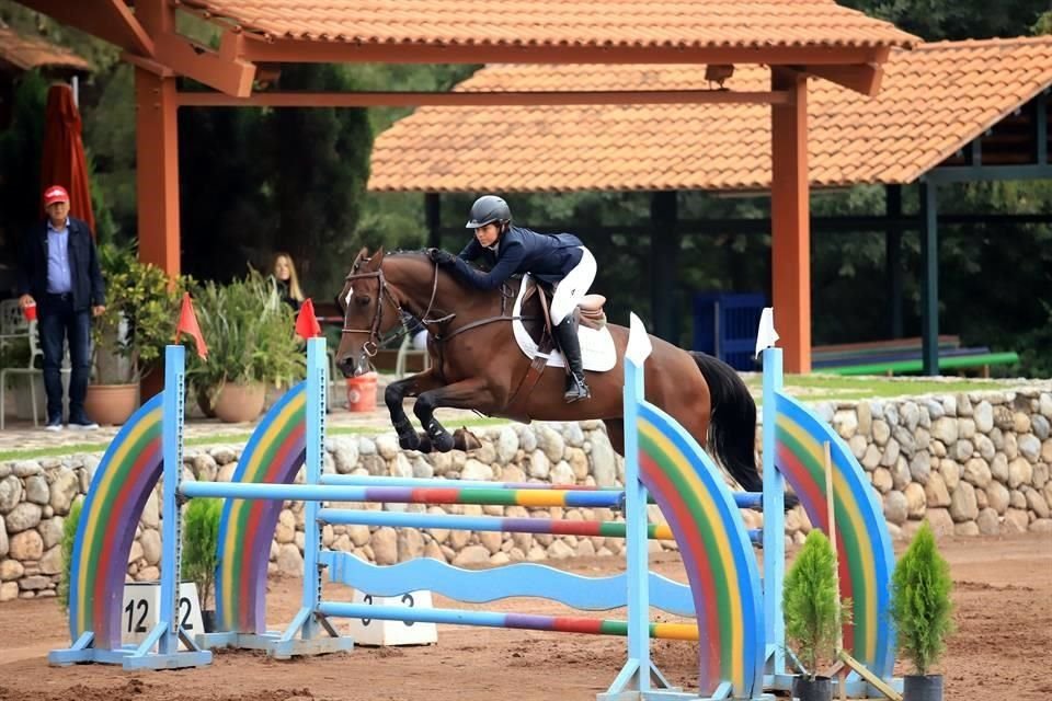 Mariana Safi montando a 'Kalinda Elite LS'