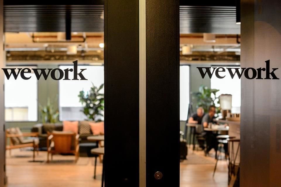 Se espera que WeWork despida a miles de empleados este mes.