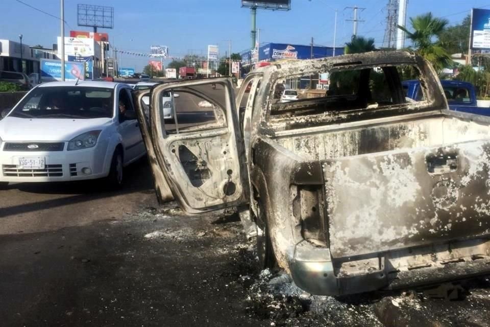 Los criminales despojaron a  automovilistas de sus unidades.