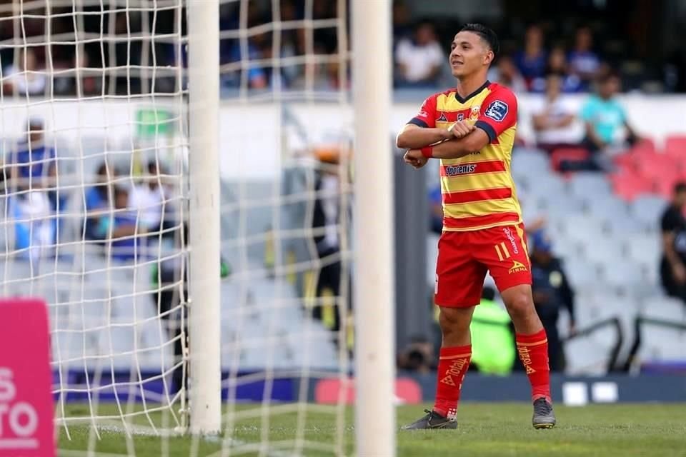 El paraguayo Ferreira se destapó con un hat-trick.