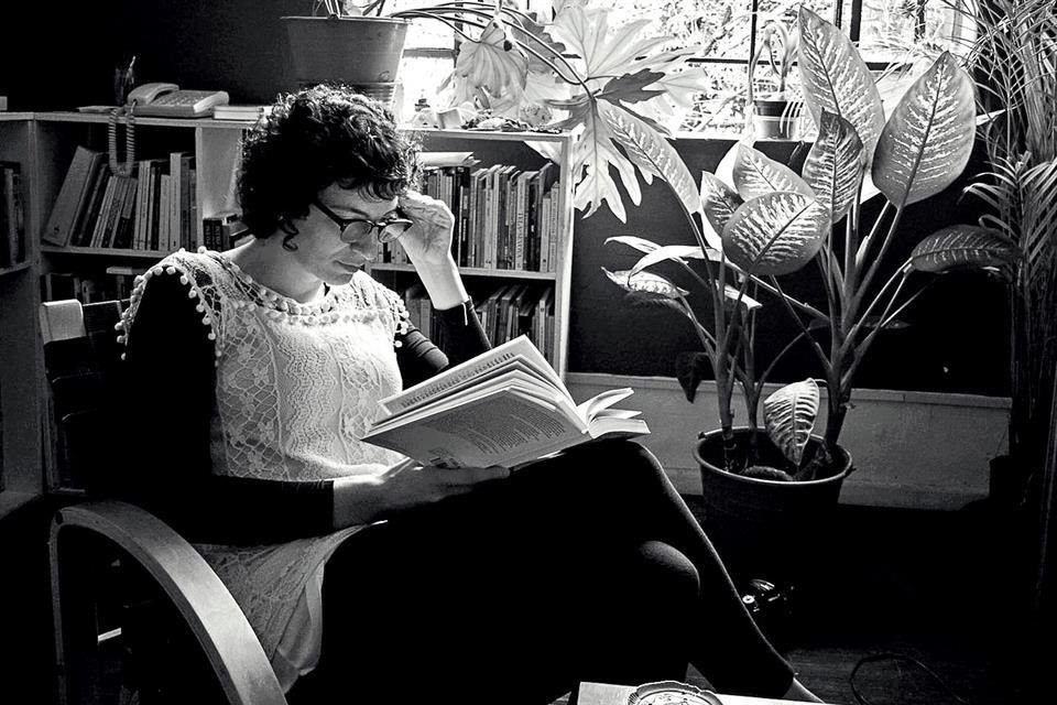 Verónica Gerber documenta un viaje lúgubre a San Felipe Nuevo Mercurio, en Zacatecas, a través de La Compañía, libro que presentará hoy en la Feria Internacional del Libro de Oaxaca.