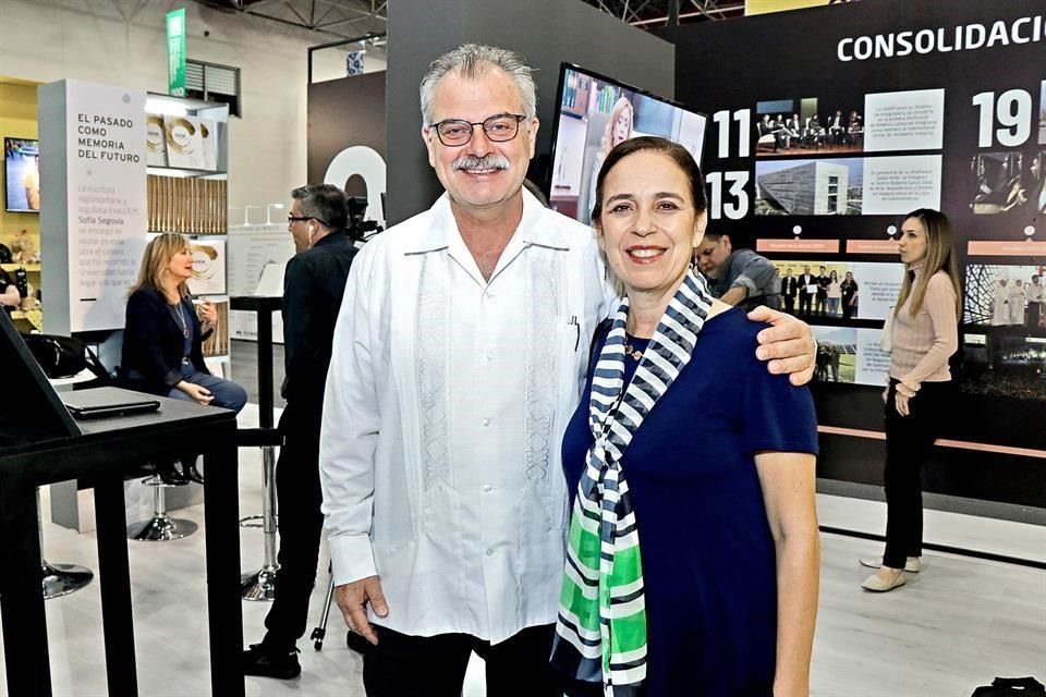 Tomás Buntru y María Cristina Moreno de Buntru 