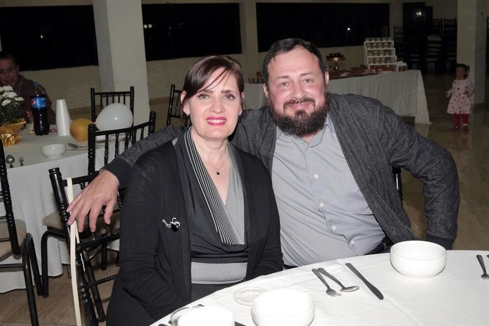 Silvia Derbez de Ríos y Rafael Ríos