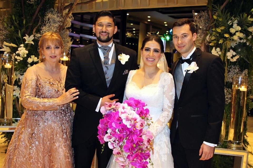 Blanca Inés Garza de Hidalgo, Antonio Hidalgo Garza, Alejandra Montemayor Villarreal y Aarón Hidalgo Garza