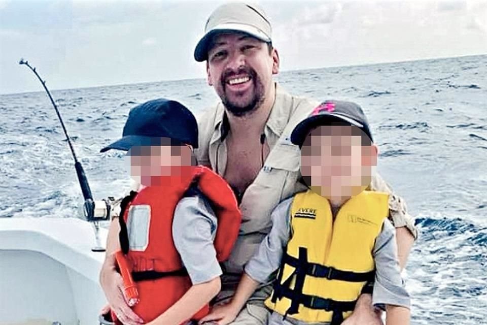 El Magistrado José Luis Vargas posteó el 13 de julio en Facebook una foto en Miami con sus hijos menores de edad, viaje personal que hizo con cargo al erario al extender una misión de trabajo a NY.