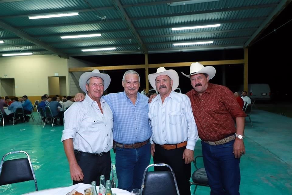 Hilario Guajardo, Armando Yerena, Abel Garza y Servando Zambrano