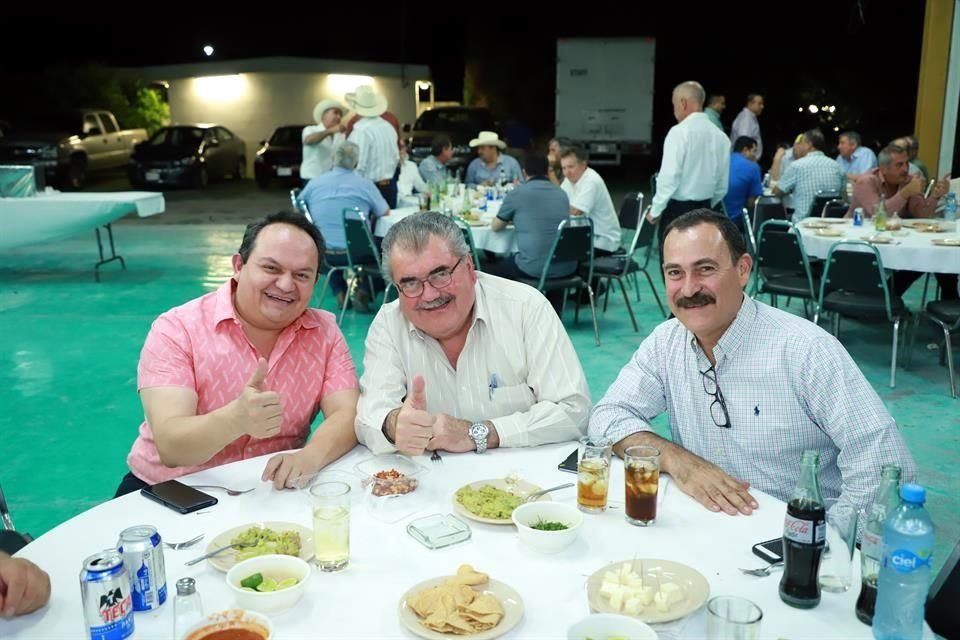 Benito Caballero, Raymundo Flores y Aradio Zambrano