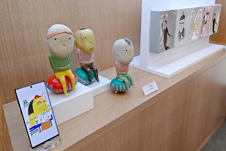 Artistas locales usaron la SPen del Galaxy Note 10+ para dibujar los bocetos de sus obras y luego convertirlas en realidad con diferentes técnicas, como escultura o pintura.