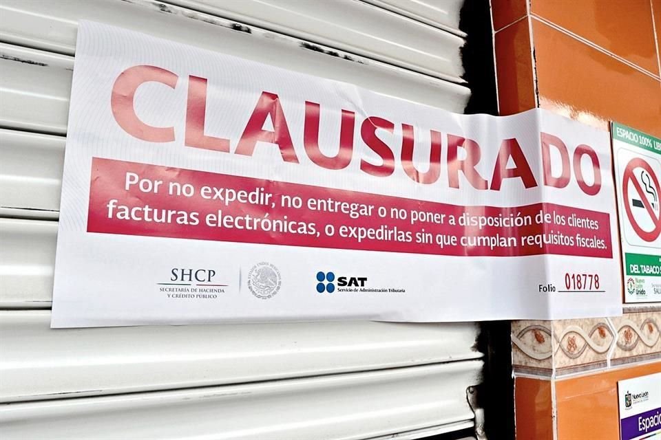 En el negocio ubicado en la calle Colegio Civil, entre Reforma y Calzada Madero, se colocaron los sellos de clausura.